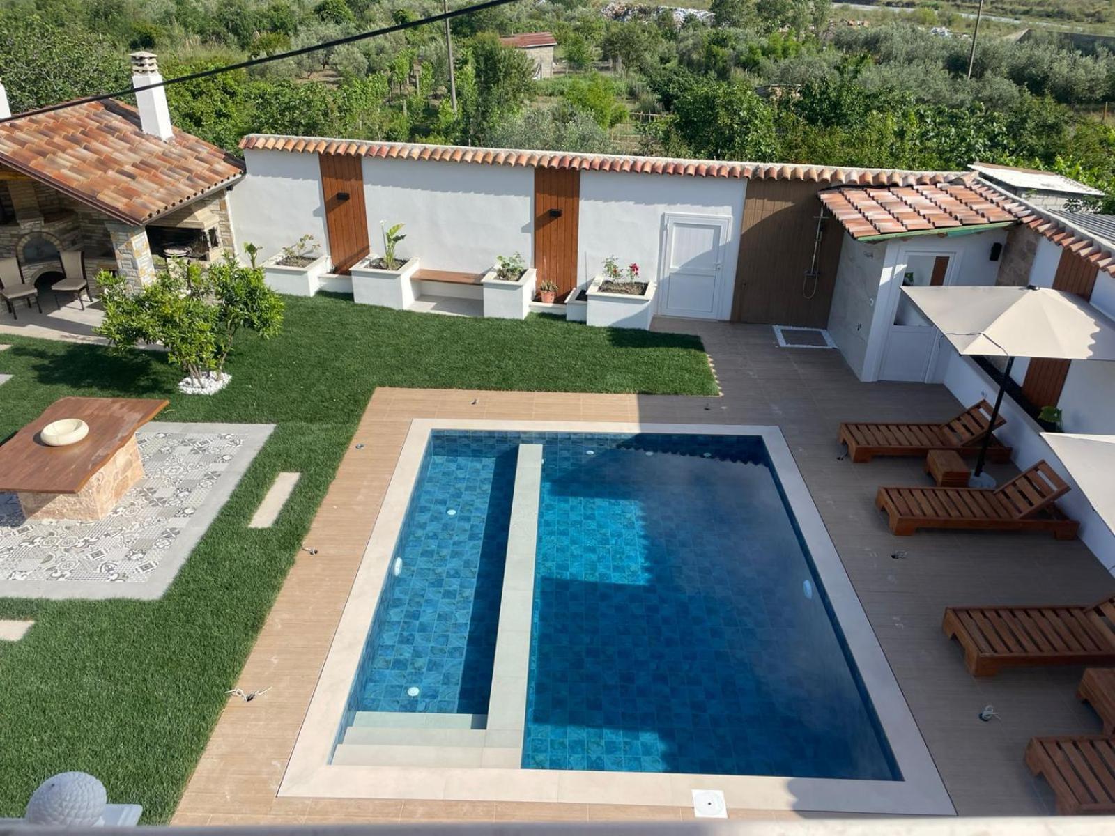 Villa Lejzo - Swimming Pool Berat Eksteriør bilde